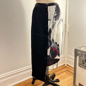 DKNY Skirt vintage 2016 skirt. 100% viscose rayon